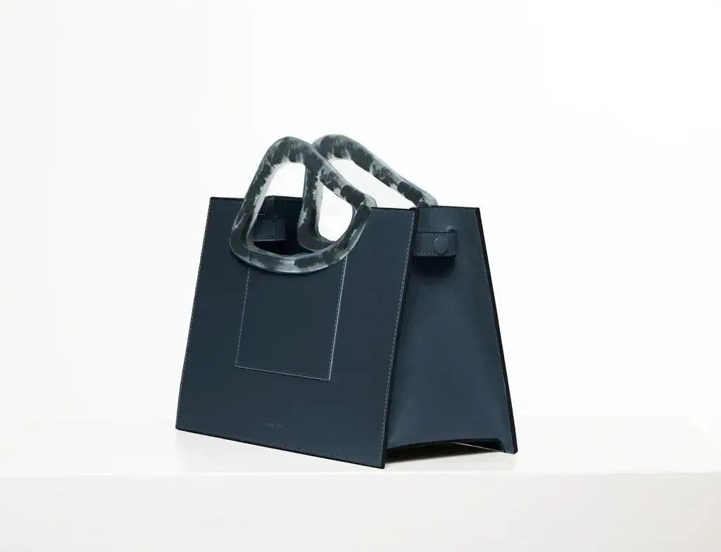 ARP'S SAILENT | ANTHRACITE Leather Handbag by NATURAE SACRA
