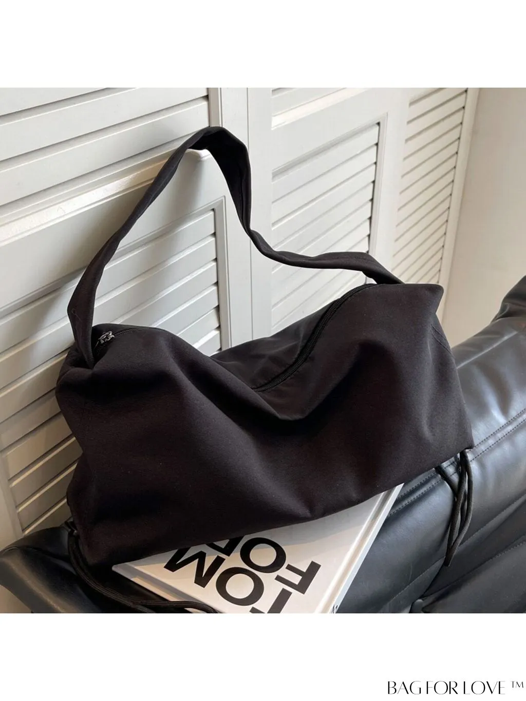 BagForLove - Chic & Spacious Shoulder Bag with Sleek Design - Perfect for Fashion Enthusiasts!