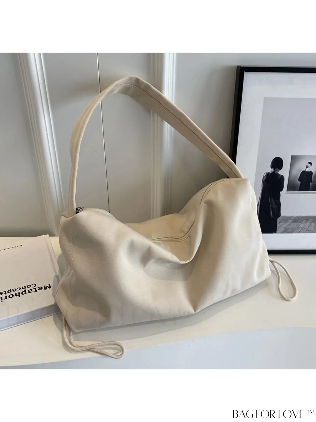 BagForLove - Chic & Spacious Shoulder Bag with Sleek Design - Perfect for Fashion Enthusiasts!