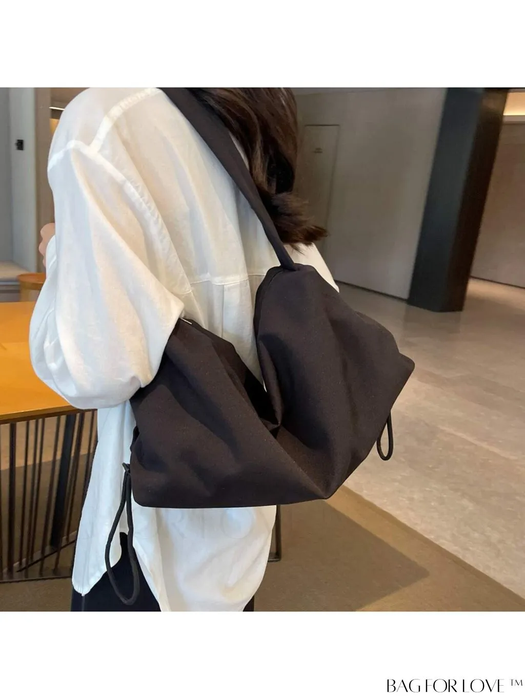 BagForLove - Chic & Spacious Shoulder Bag with Sleek Design - Perfect for Fashion Enthusiasts!