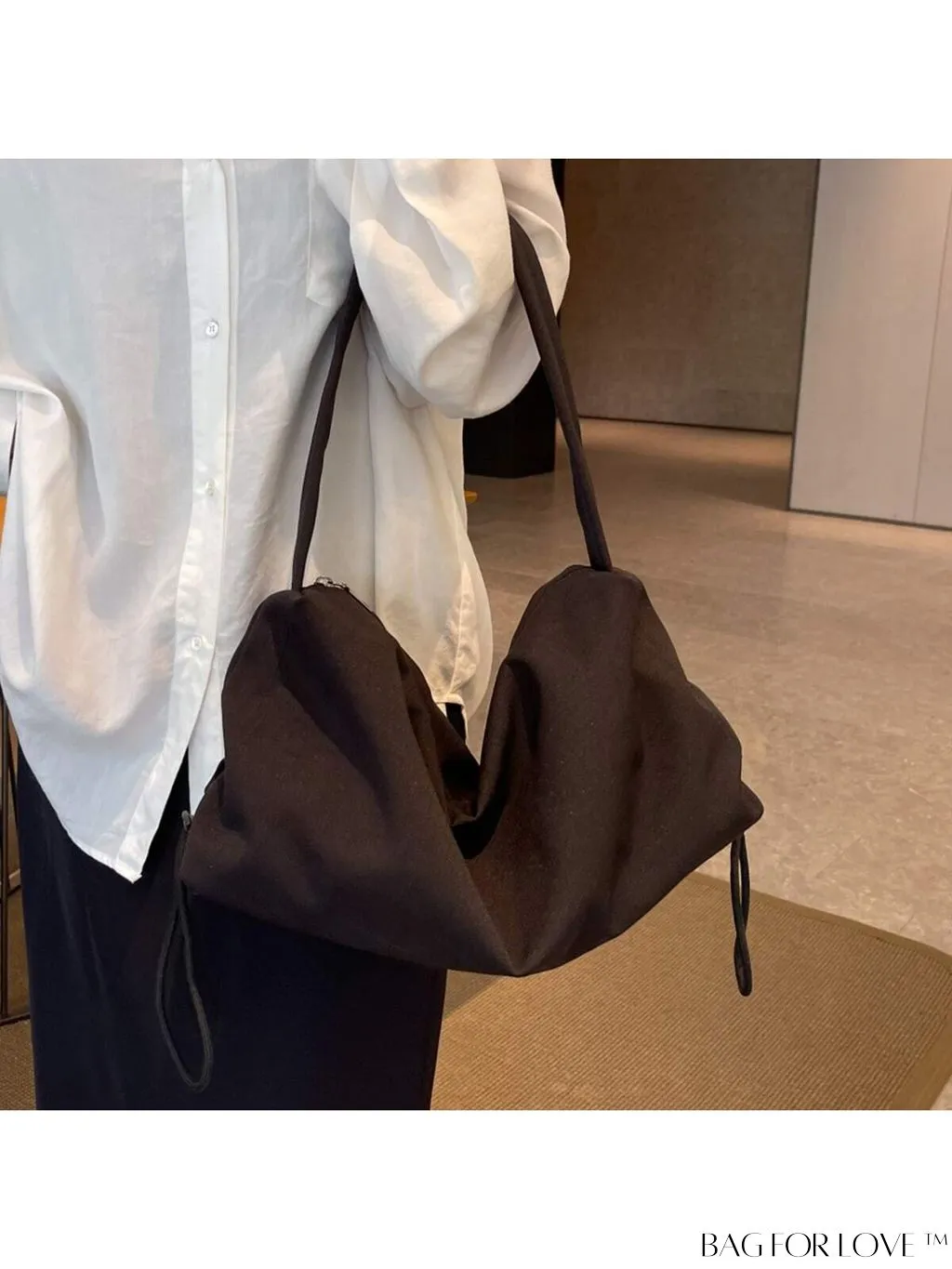 BagForLove - Chic & Spacious Shoulder Bag with Sleek Design - Perfect for Fashion Enthusiasts!