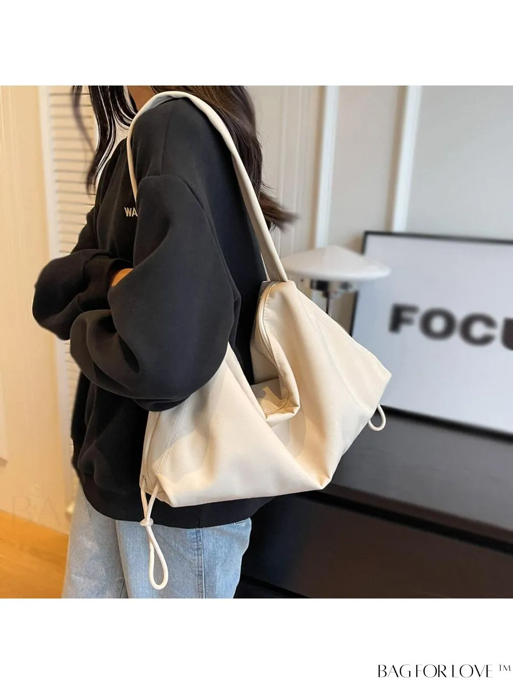 BagForLove - Chic & Spacious Shoulder Bag with Sleek Design - Perfect for Fashion Enthusiasts!