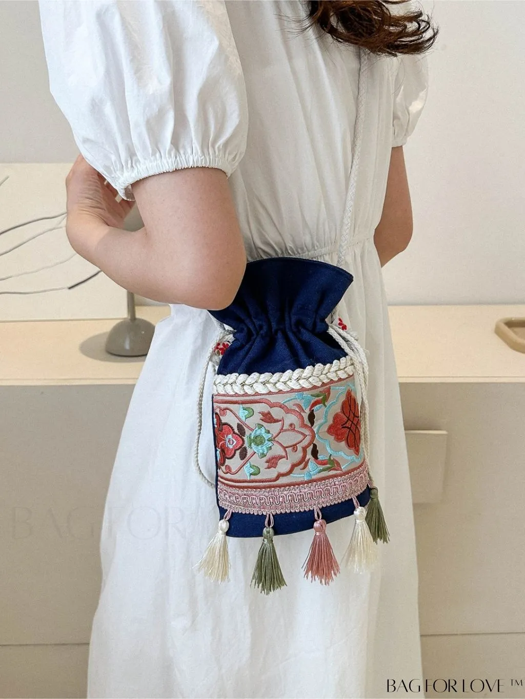 BagForLove - Chic Embroidered Crossbody Bag - Vintage Bohemian Style for Women
