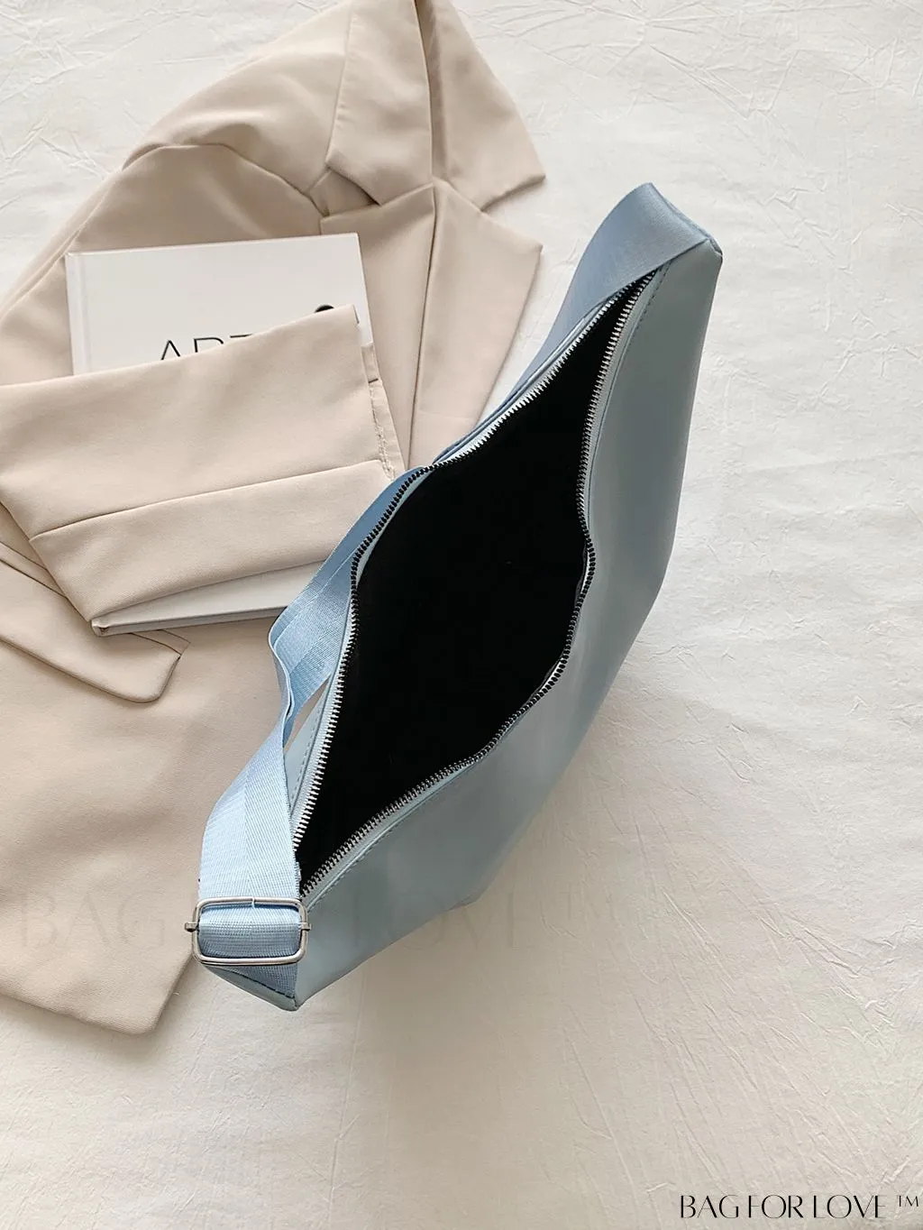 BagForLove - Stylish Crossbody Bag: Trendy, Spacious, and New!