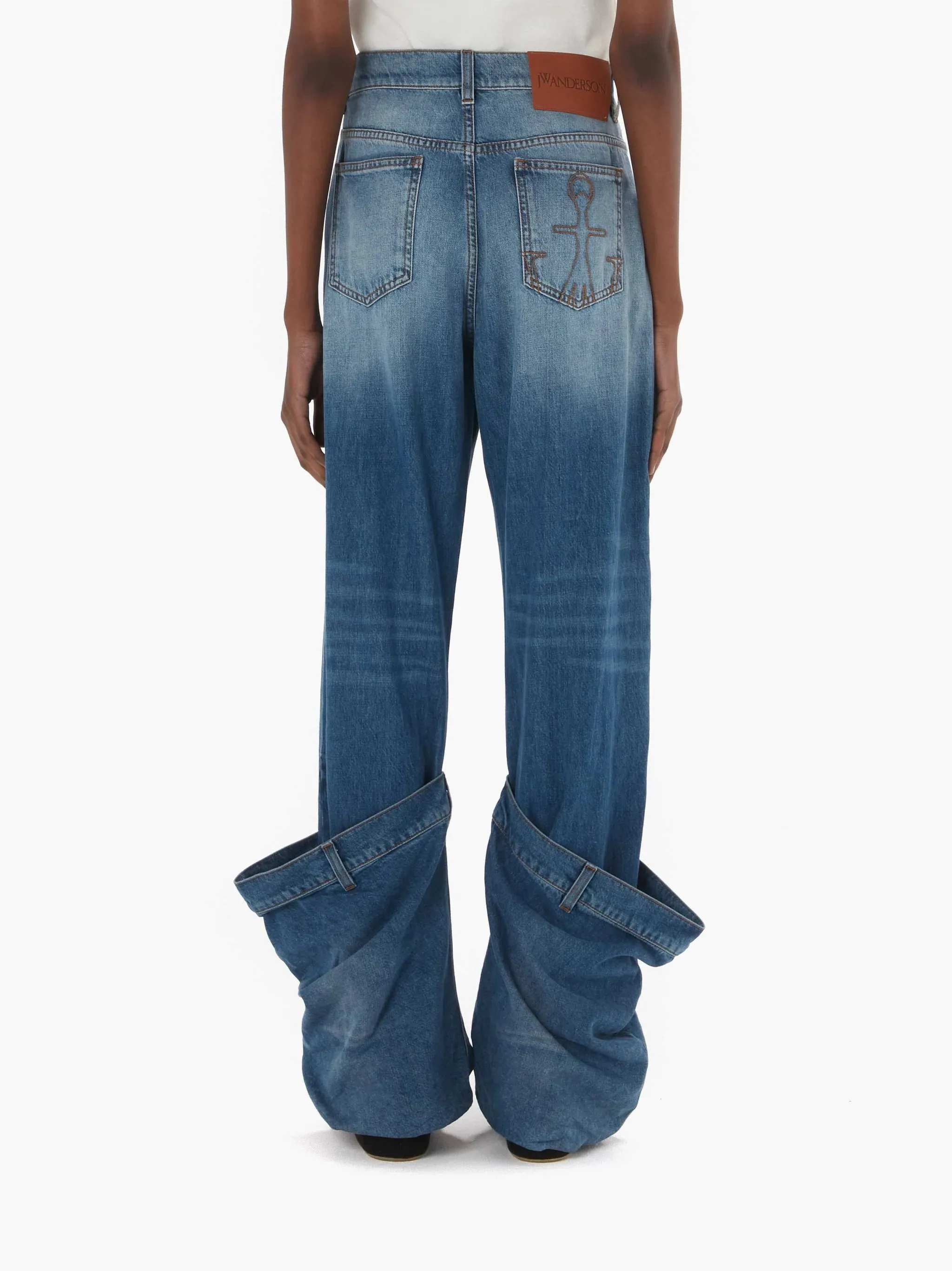Bucket Jeans