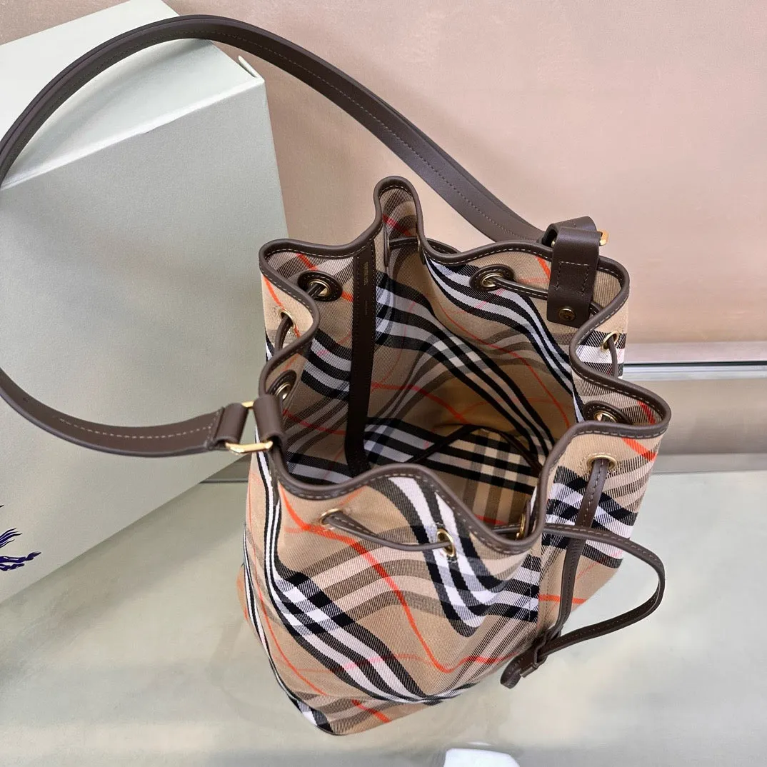 BUR131 Medium Check Bucket Bag / 10.8 x 6.3 x 22.4in / HIGHEST QUALITY VERSION
