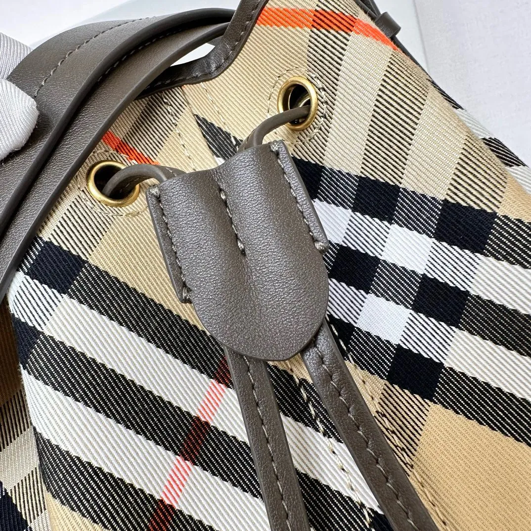 BUR131 Medium Check Bucket Bag / 10.8 x 6.3 x 22.4in / HIGHEST QUALITY VERSION
