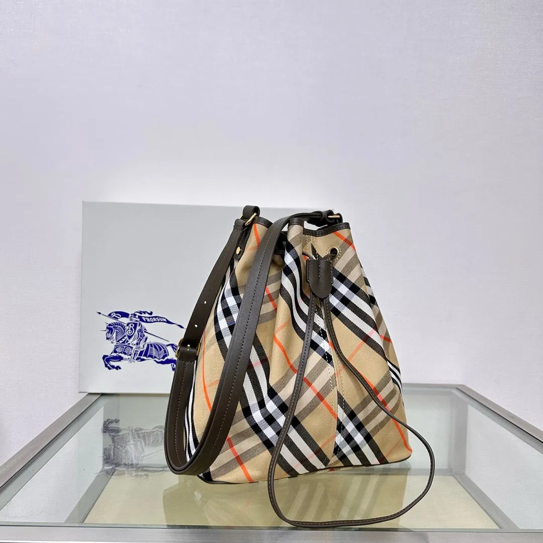BUR131 Medium Check Bucket Bag / 10.8 x 6.3 x 22.4in / HIGHEST QUALITY VERSION