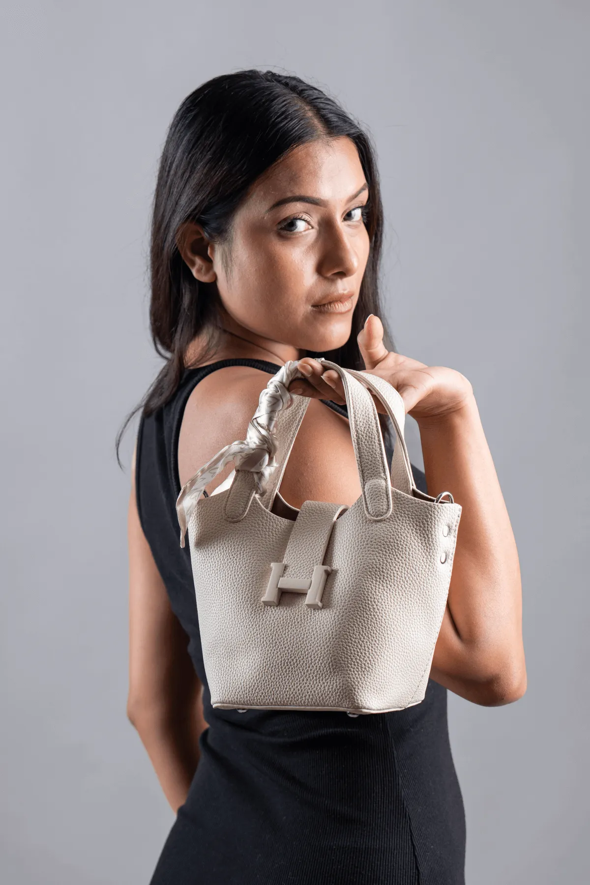 Classic Bucket Handbag for Women – Stylish Scarf Tote Bag with Spacious Design