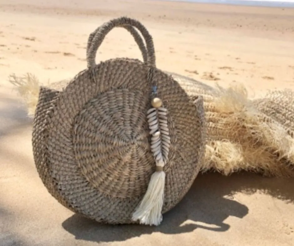 Cowrie Shell Keyring - Fishtail Design