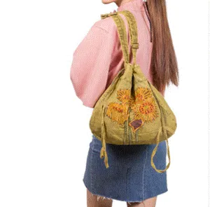 Earth Divas - Drawstring Crossbody Bag w/Sunflower Design