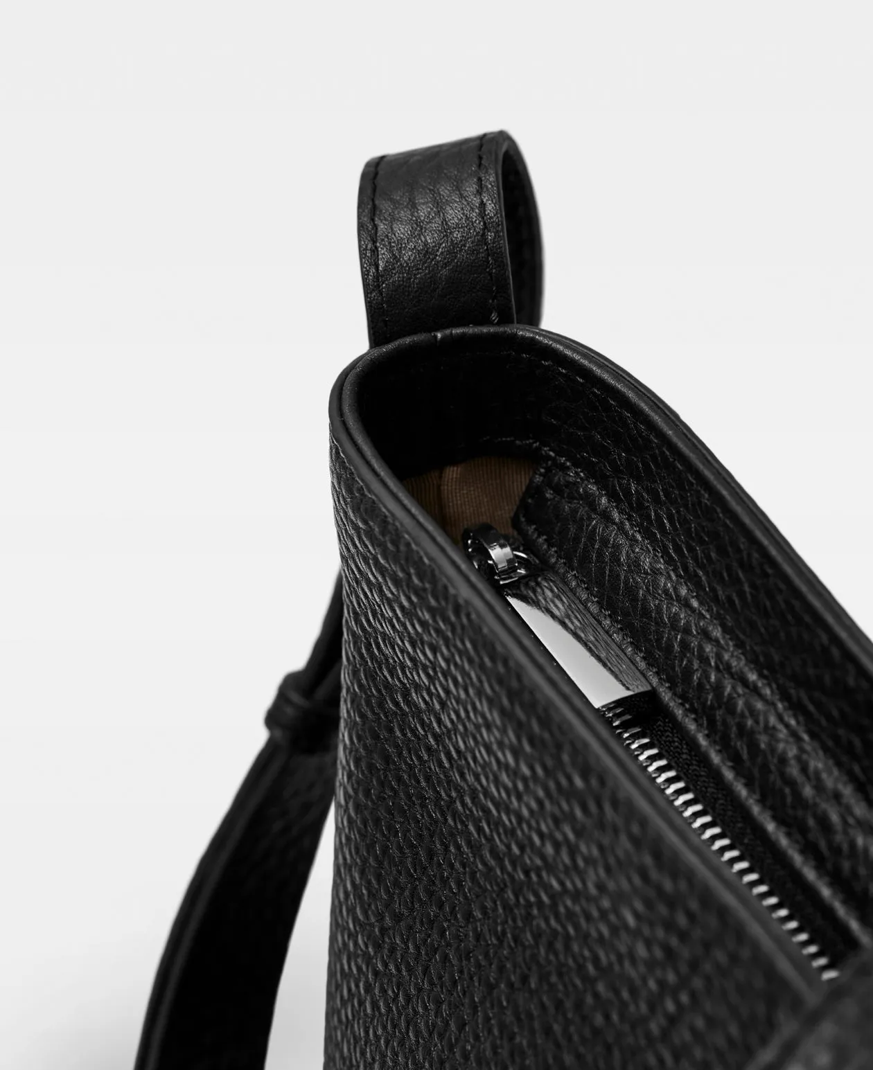 EDITH Small Bucket Bag - Black