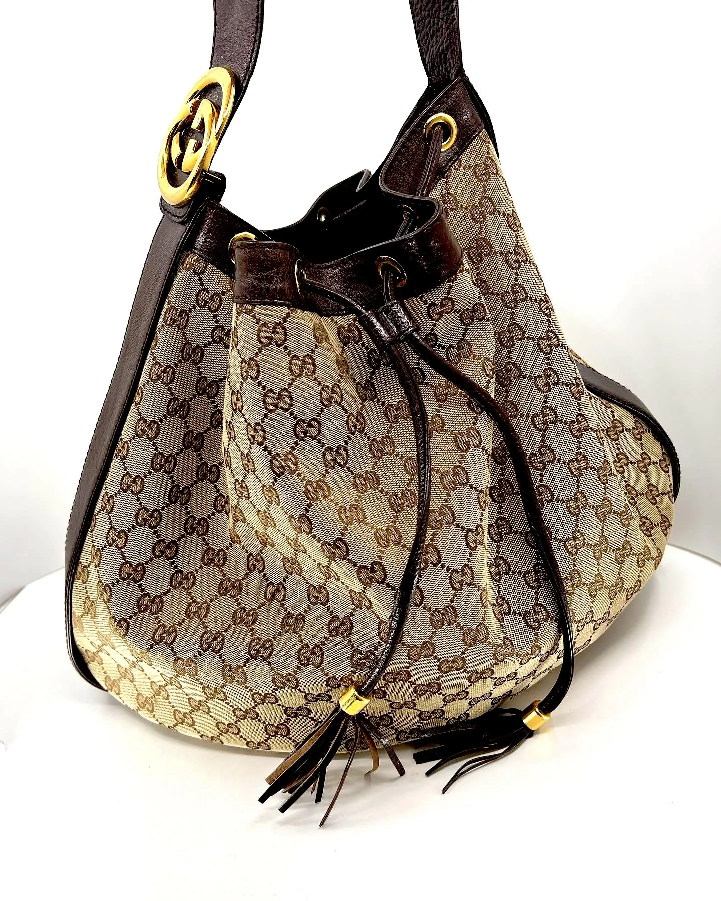 GUCCI GG INTERLOCKING ICON MEDIUM DRAWSTRING HOBO BAG