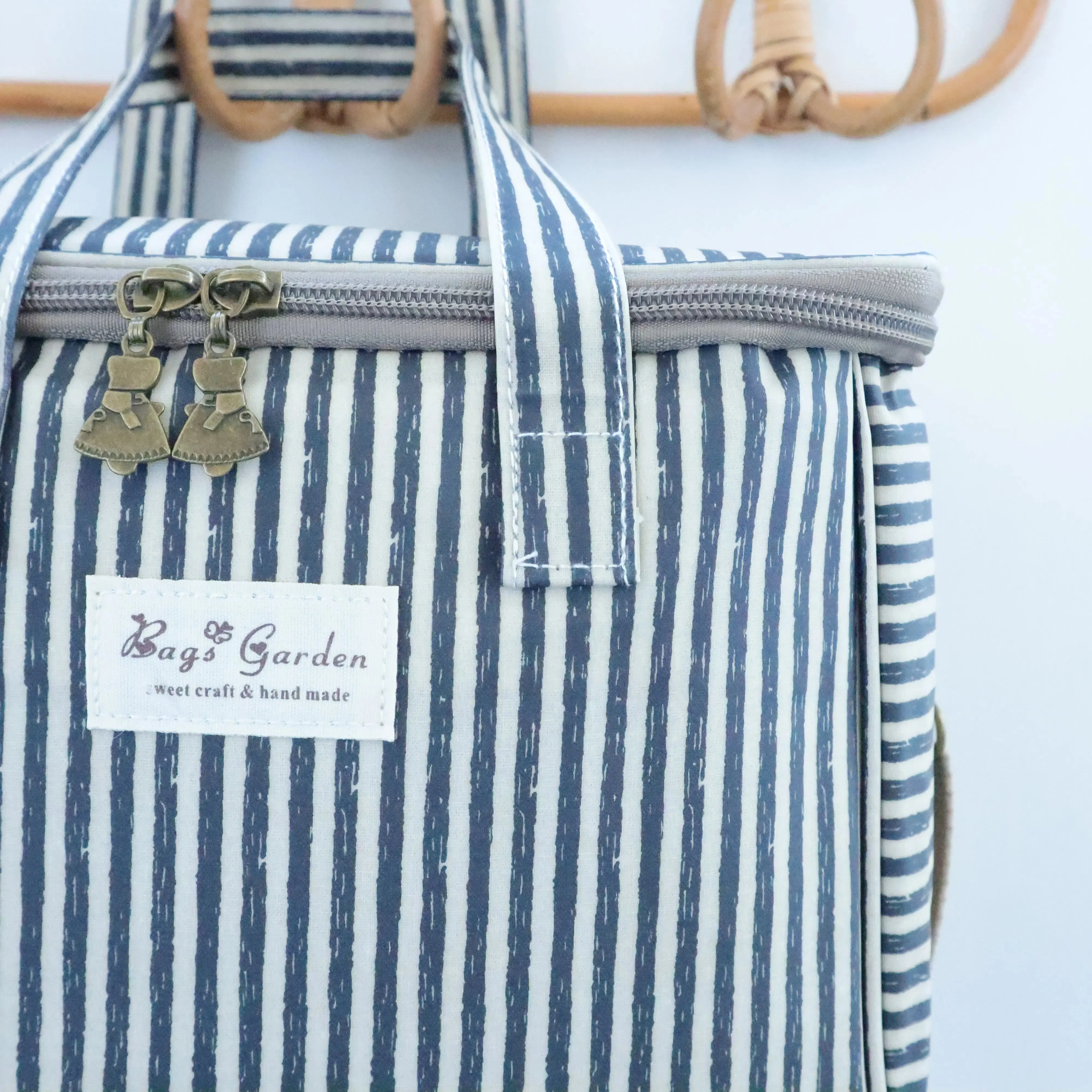 Neverita waterproof cuadrada Rayas Negra Bags Garden