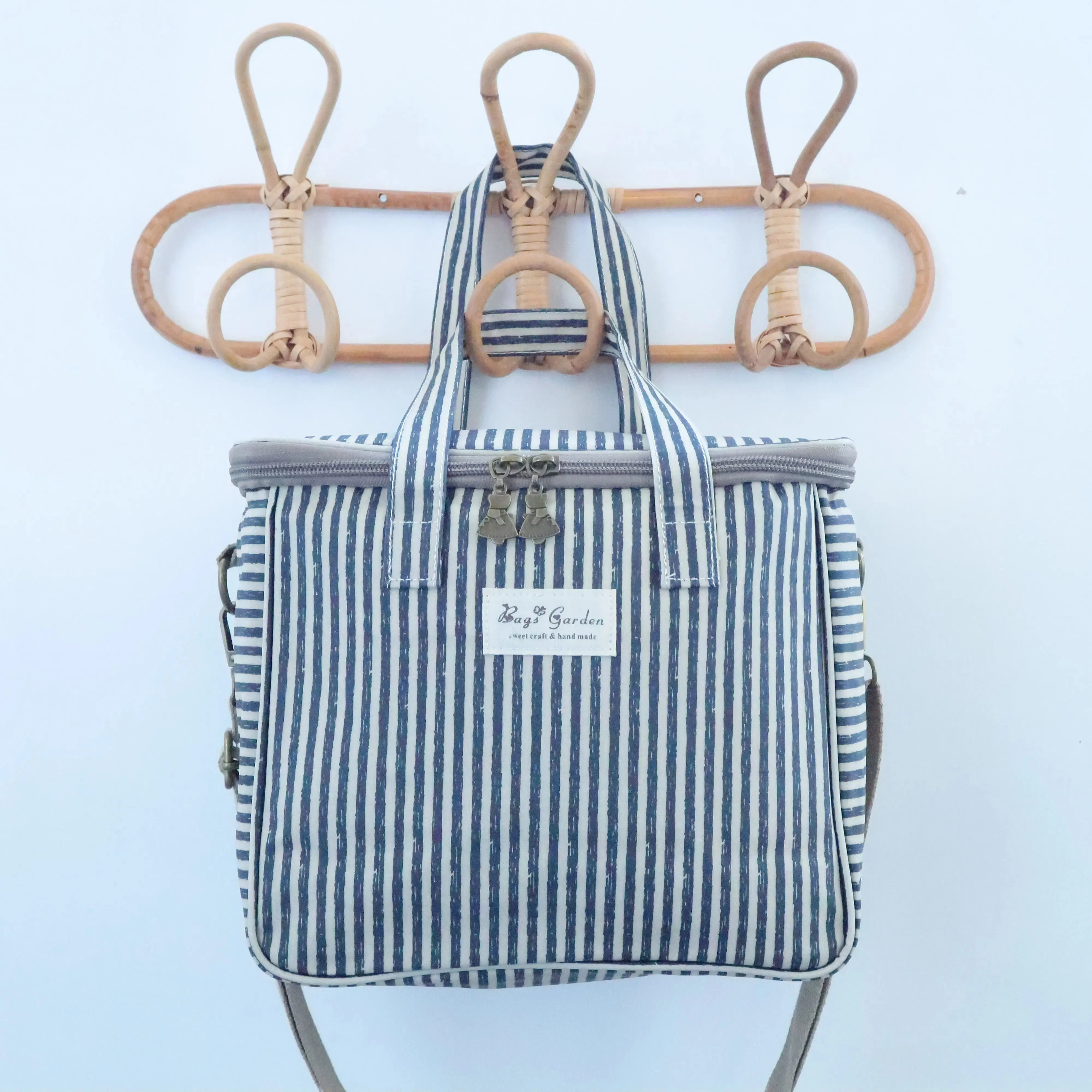 Neverita waterproof cuadrada Rayas Negra Bags Garden