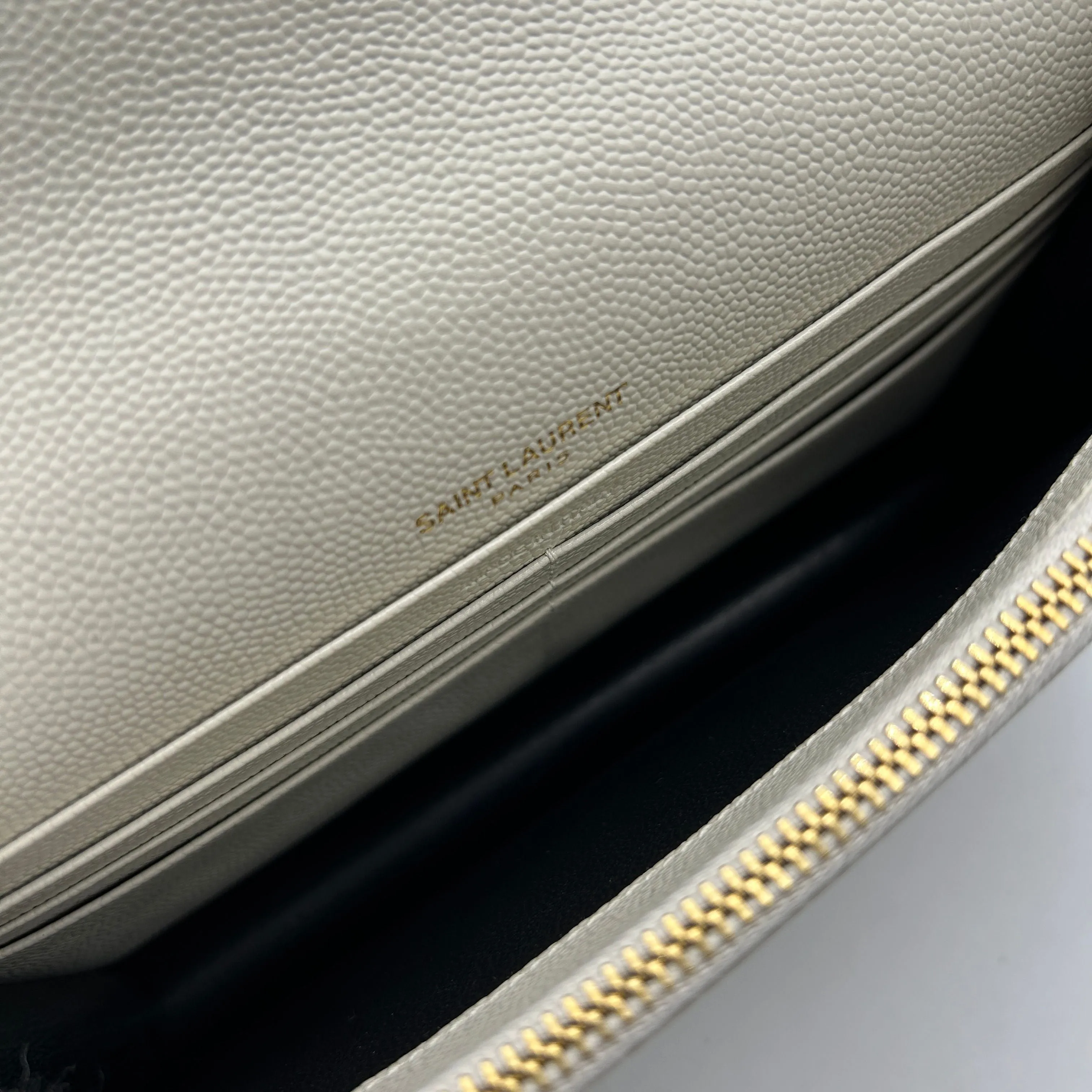 Pre-owned SAINT LAURENT Grain De Poudre Small Classic Monogram Kate Tassel Satchel Crema Soft WD255108