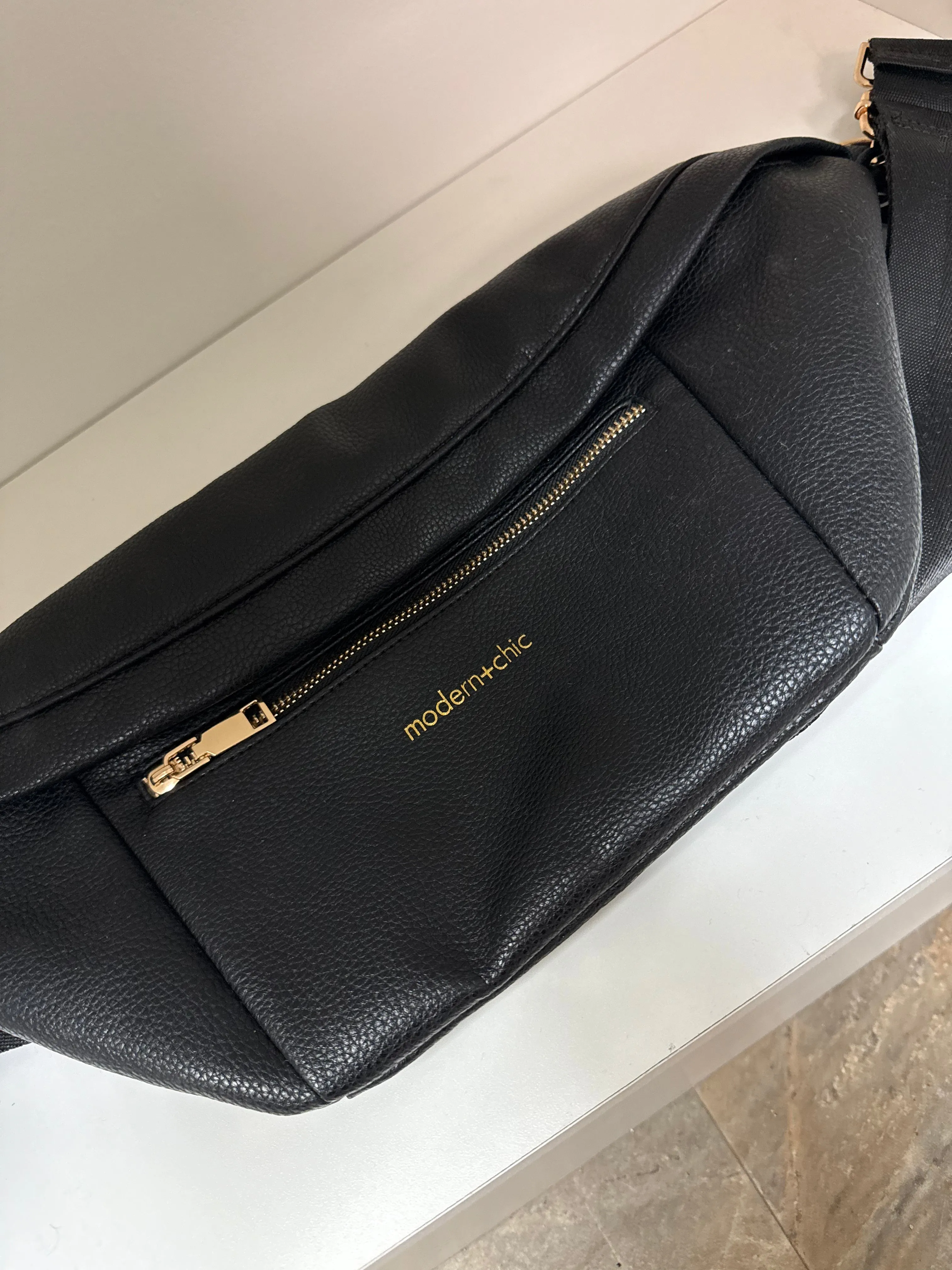 PRESLEY OVERSIZED SLING HOBO CROSSBODY BAG