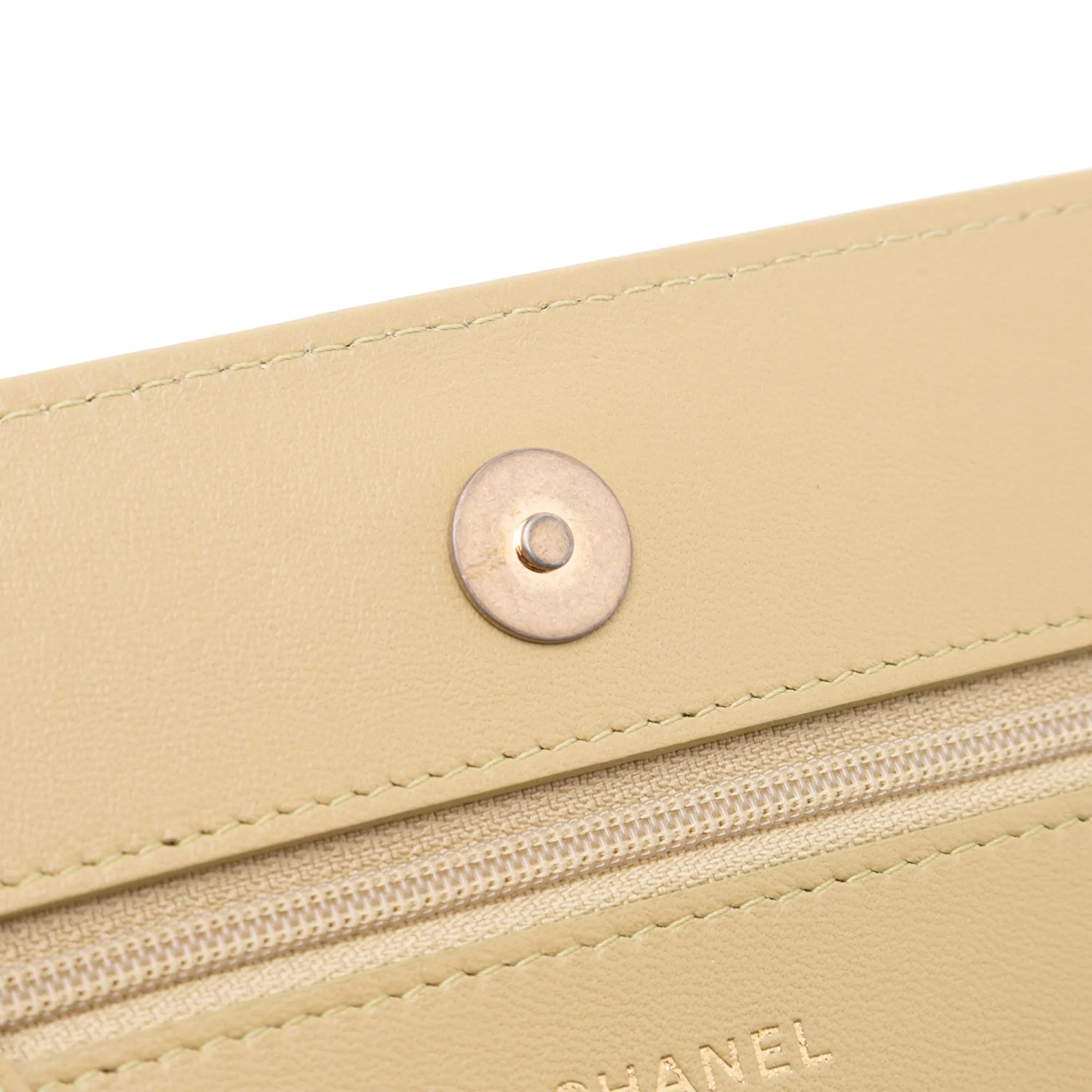 Quilted Lambskin 19 Wallet on Chain