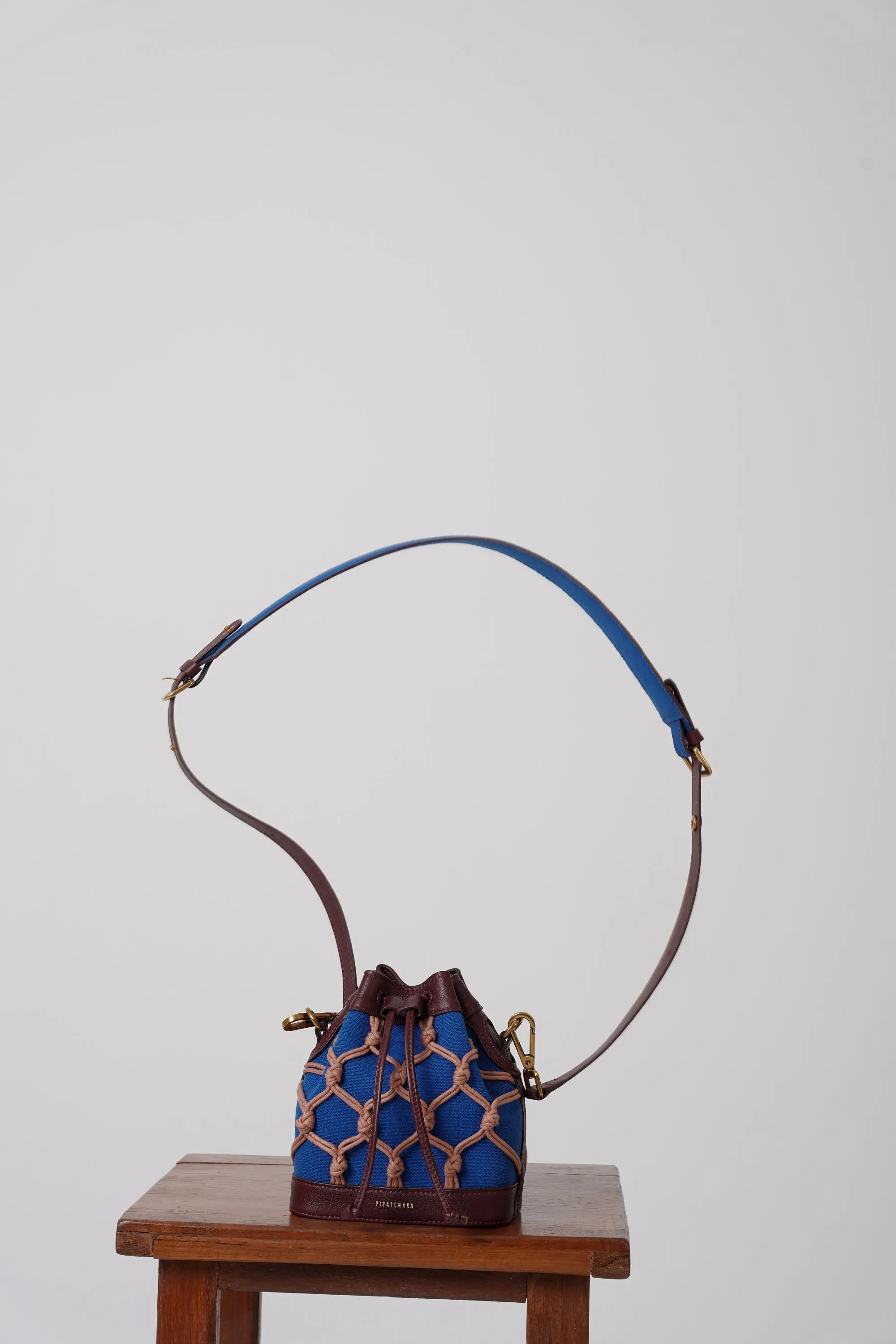 Romy Bucket Bag - Burgundy Navy