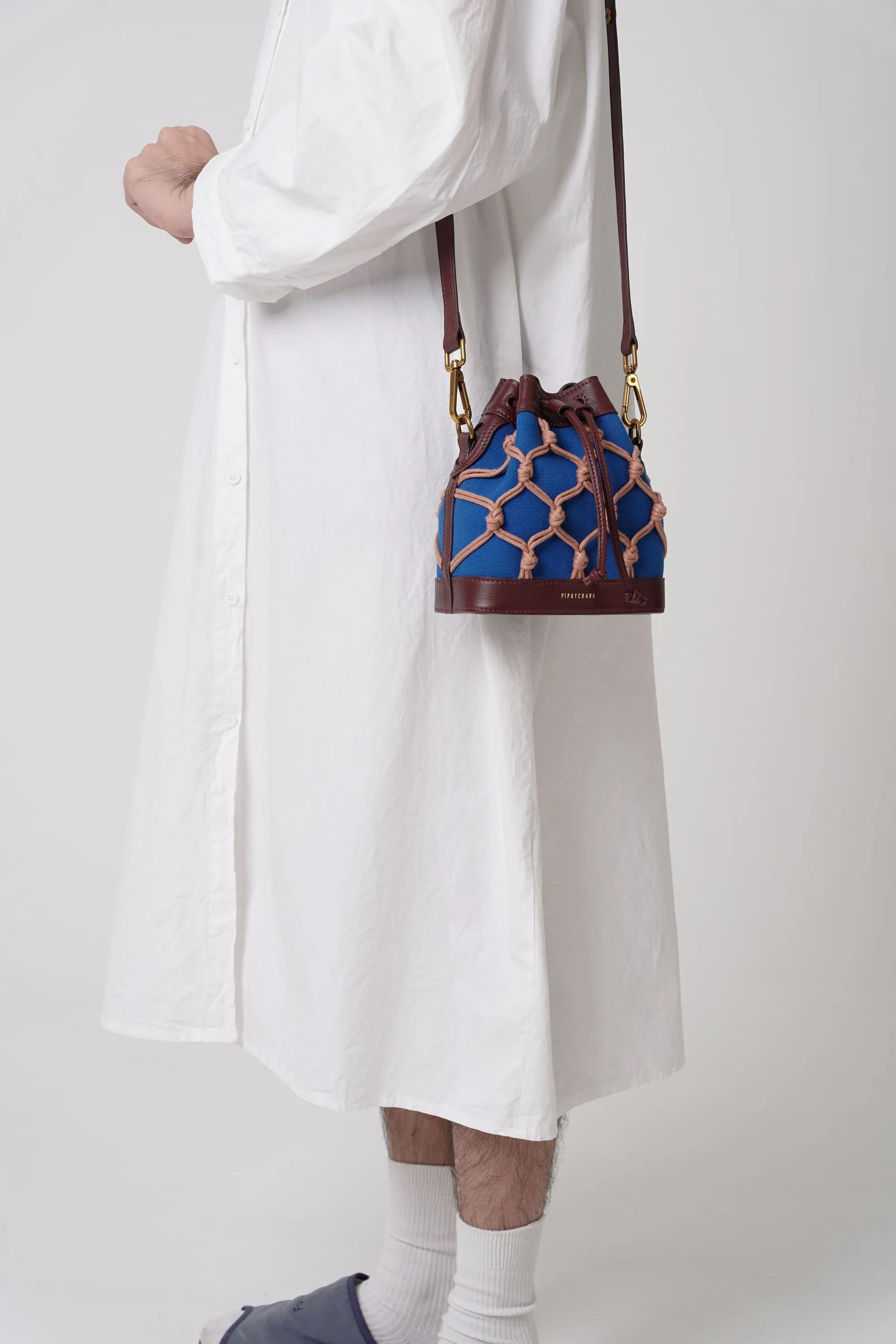 Romy Bucket Bag - Burgundy Navy