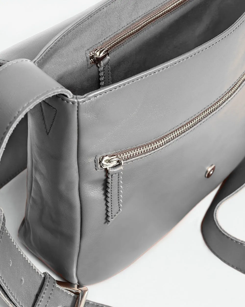 SATCHEL  