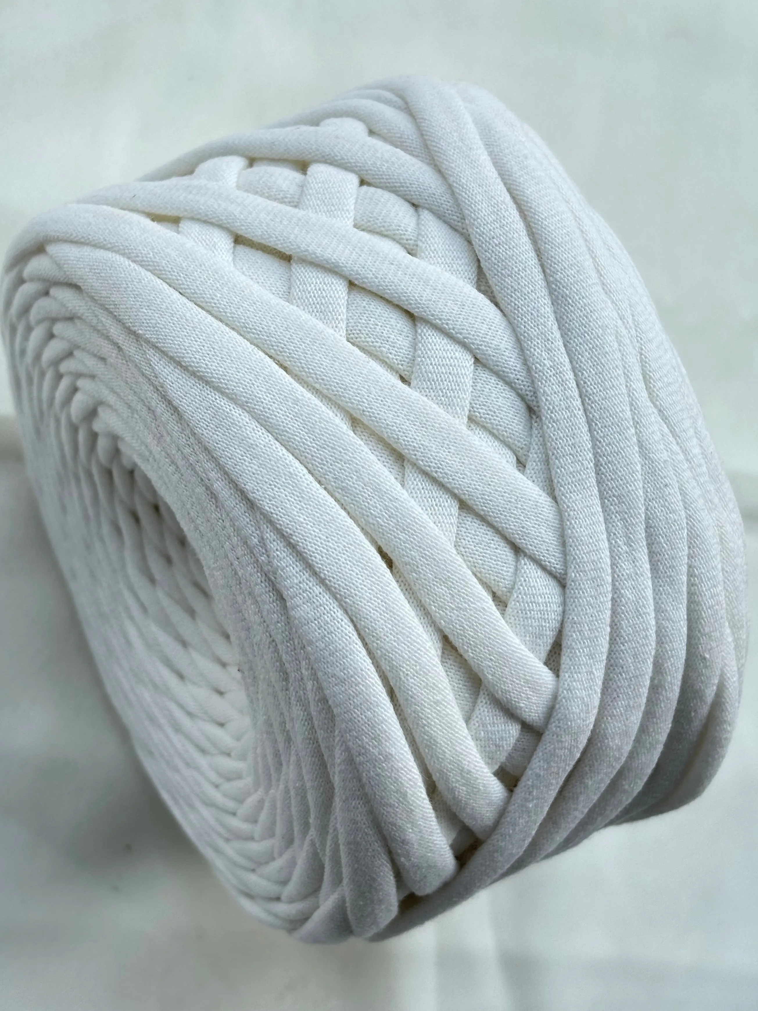 T-Shirt Yarn (200g) - White