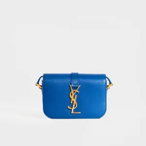 Université Small Shoulder Bag in Blue