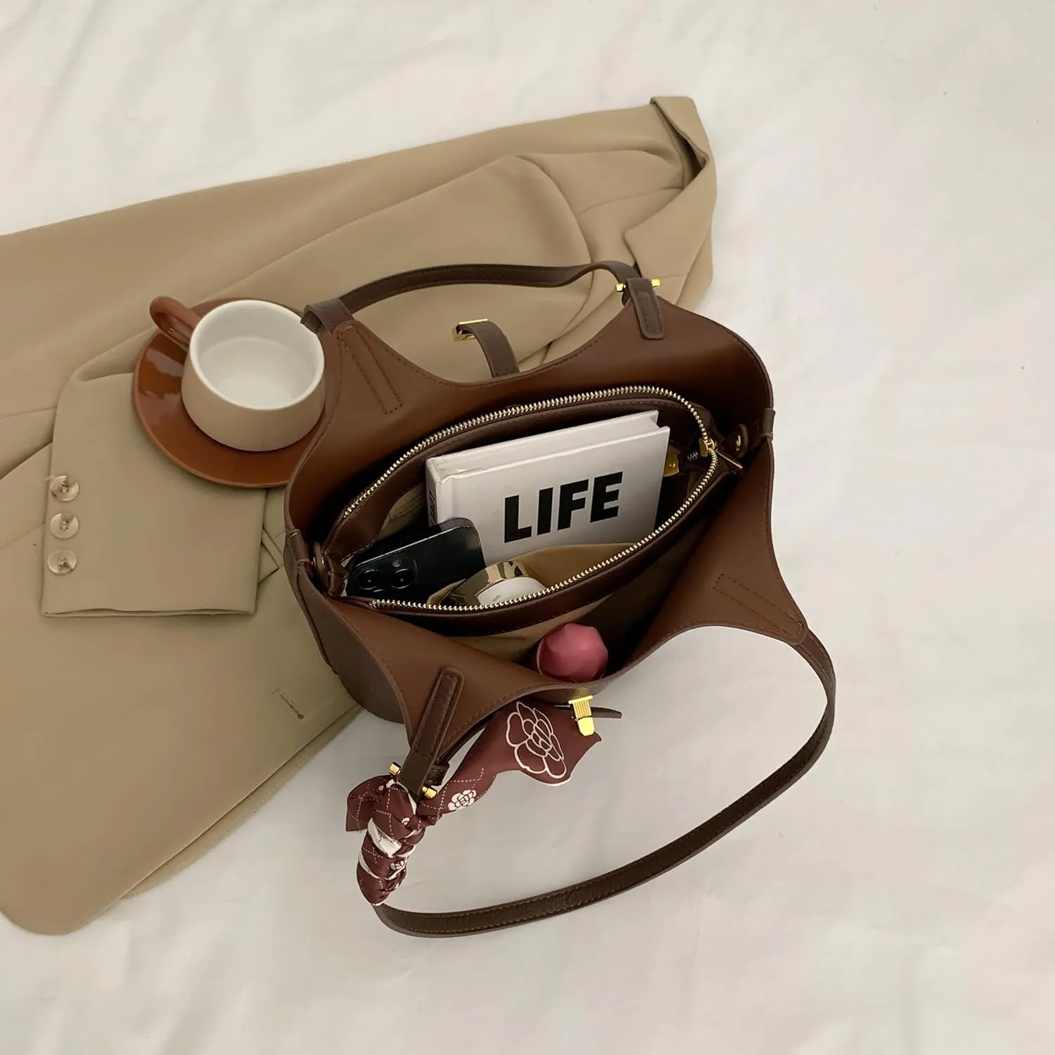 Vegan Leather Bucket Bag Designer Handbags for Women Hobo Bag 2 in 1 Scoop Neck Tote with Removable Pouch