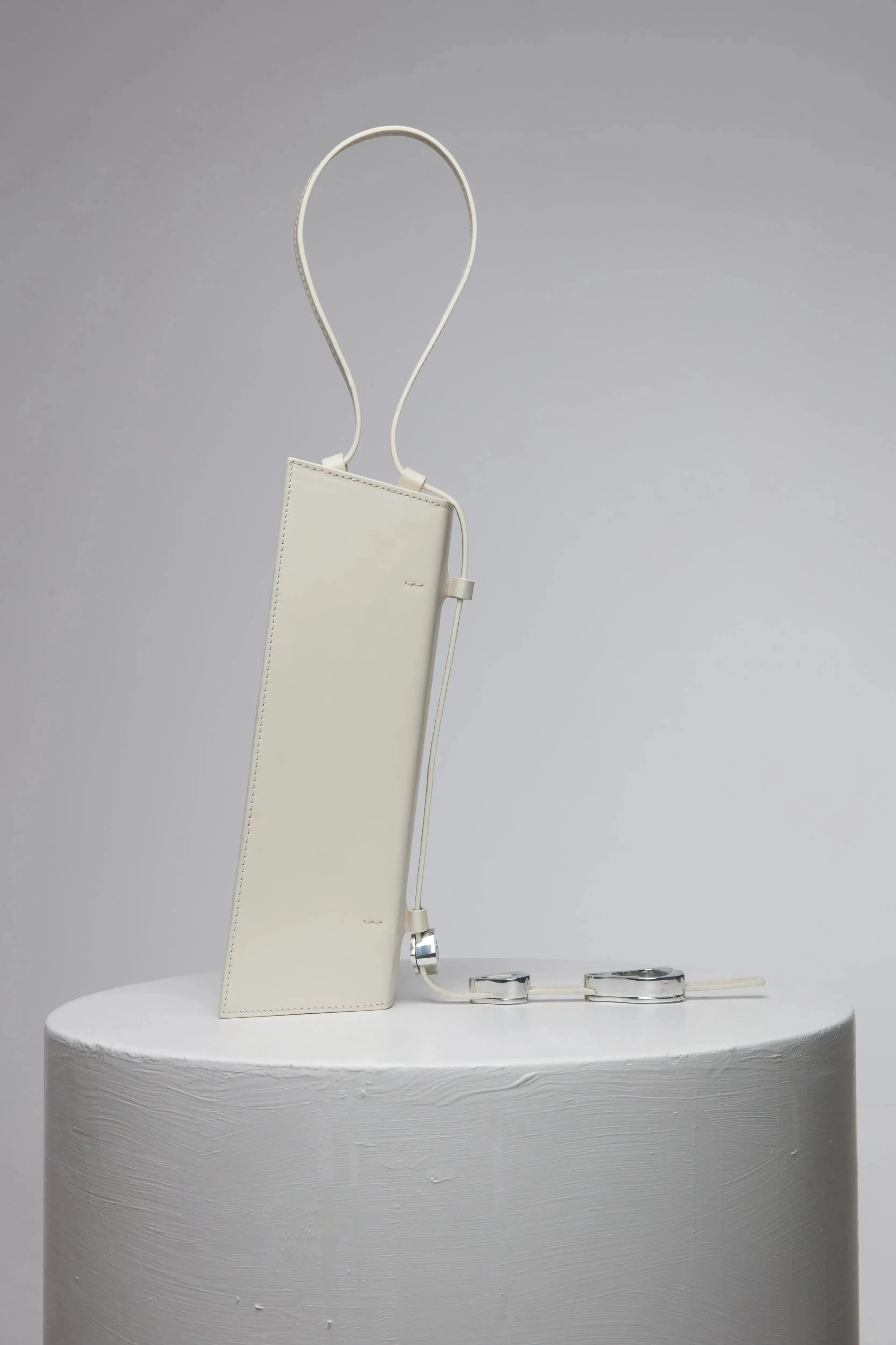 VIA | OFF WHITE METAL Leather Handbag by NATURAE SACRA
