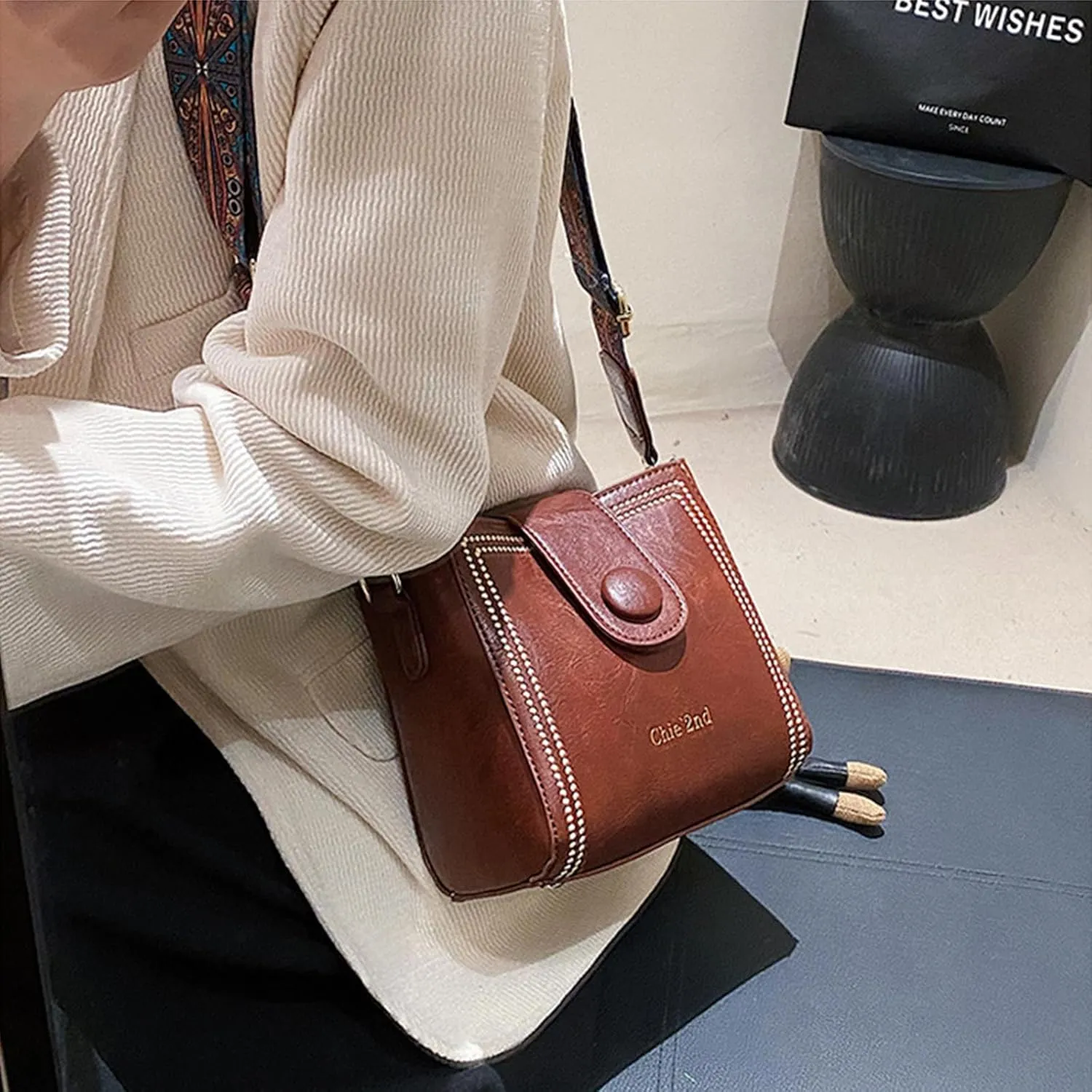 Vintage Fashion Bag With Adjustable Wider Shoulder Strap, Leather Shoulder Bags for women, Trendy Bucket Handbag