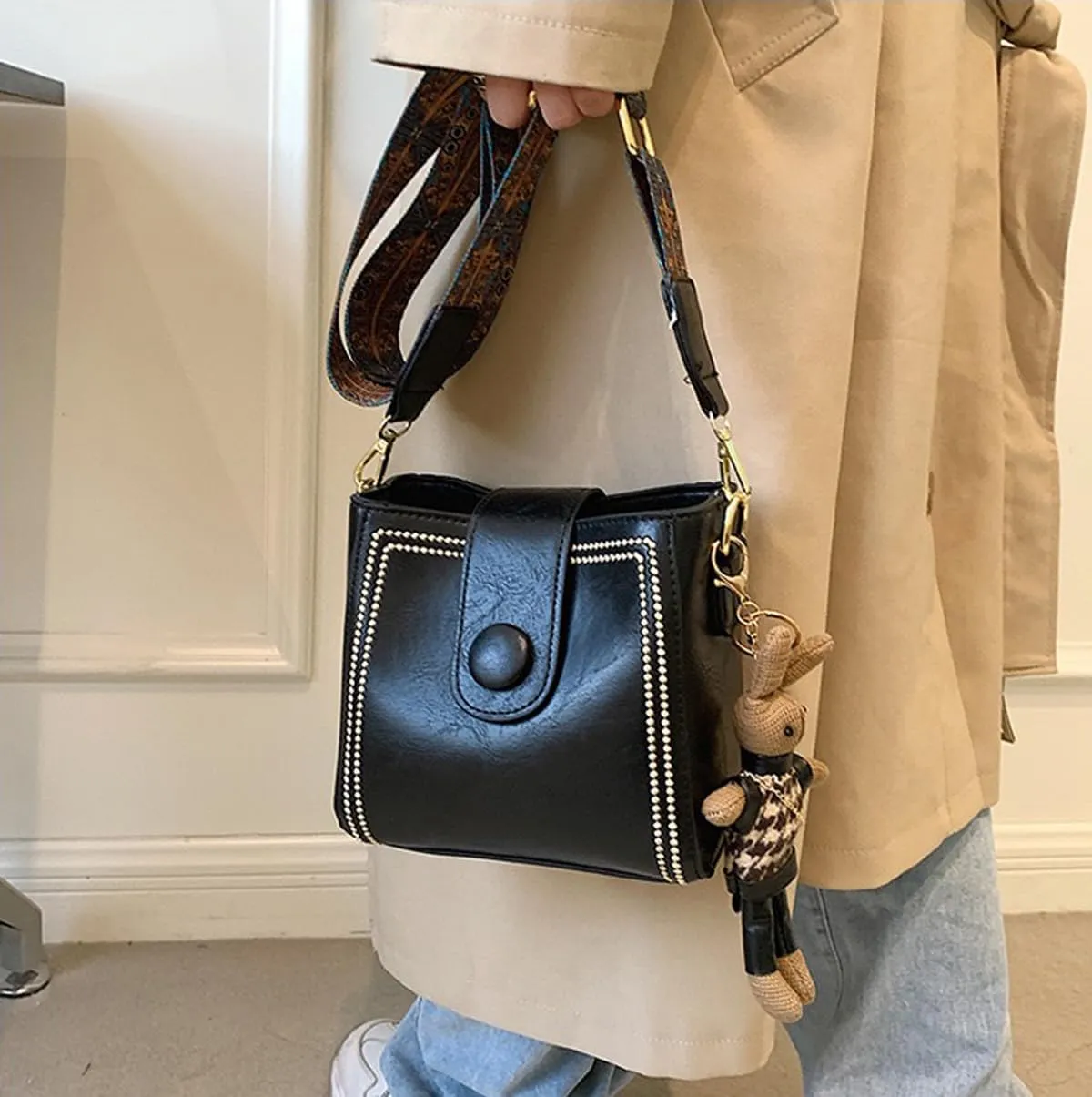 Vintage Retro Small Water Bucket Bag, Vintage Fashion Bag With Adjustable Wider Shoulder Strap, Vintage Fashion Crossbody Bag